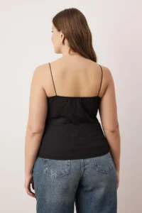 Trendyol Curve Black Spagetti Sleeveless Crop Ribbed Knitting Plus Size Blouse - Image 4