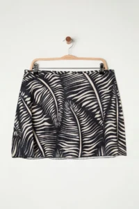 Trendyol Curve Multicolored Shorts Etekli Mini Tropical Patterned Plus Size Bikini Bottom - Image 6