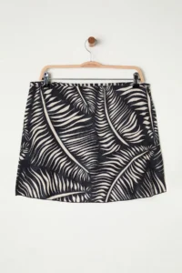 Trendyol Curve Multicolored Shorts Etekli Mini Tropical Patterned Plus Size Bikini Bottom - Image 8