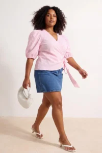 Trendyol Curve Pink seersucker Weaving Plus Size Blouse - Image 2