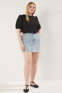 Trendyol Curve Black Soft Fabric Sleeves Frilly 100% Cotton Knitting Plus Size Blouse - Image 2