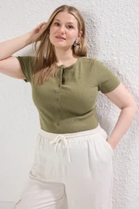 Trendyol Curve Green Button Detailed Fitted Ribbed Knitting Plus Size Blouse