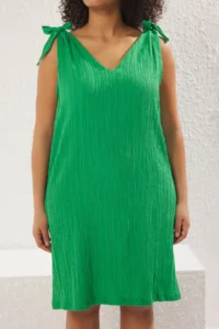 Trendyol Curve beachwear Green Bow Detail crinkle textured Material Dress - Image 3