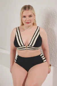 Trendyol Curve Black Stripe pattern Detailed V with accessories Plus Size Bikini Top - Image 2