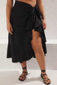 Trendyol Curve Black Skirt Ucu Frilly LONG Plus Size Pareo - Image 4