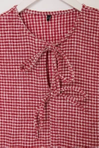 Trendyol Curve Red Crepe gingham Front tied up Knitting Plus Size Blouse - Image 7