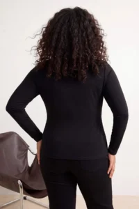 Trendyol Curve Black Boat Neck Draped Sleeveless Flexible Knitting Blouse - Image 3