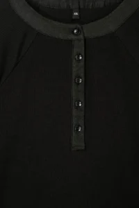 Trendyol Curve Black Short Sleeve Button Detailed Camisole Knitting Plus Size Blouse - Image 5