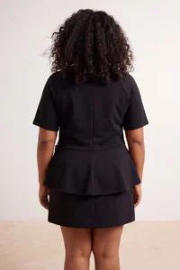 Trendyol Curve Black peplum Raglan Sleeve Short Sleeve Accessory Detailed interlock Knitting Blouse - Image 4
