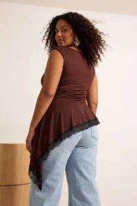 Trendyol Curve Brown Asymmetric Frilly Lace Skirt Ucu Sandy Knitting Plus Size Blouse - Image 3