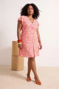 Trendyol Curve Pink Mini flower patterned A-line V-neck  Knitting Plus Size Dress - Image 2