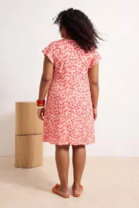 Trendyol Curve Pink Mini flower patterned A-line V-neck  Knitting Plus Size Dress - Image 3