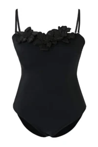 Trendyol Curve Black Çiçek with accessories Strapless Thin Sleeveless Plus Size Swimsuit - Image 4