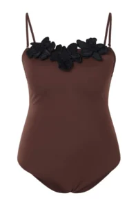 Trendyol Curve Brown Flower with accessories Strapless Thin Sleeveless Plus Size Swimsuit - Image 4