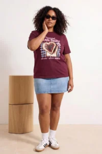 Trendyol Curve Burgundy Fun Printed Regular Fit Plus Size T-Shirt - Image 2