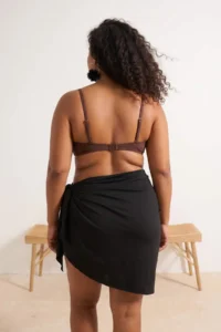 Trendyol Curve Brown Flower with accessories On and Off Sleeveless Plus Size Bikini Top - Image 3
