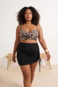 Trendyol Curve Leopard Patterned Strapless Covered Cross Detailed Plus Size Bikini Top - Image 2