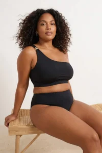 Trendyol Curve Black Chlora&Water Resistant LONG Lasting LYCRA® XTRA LIFE Plus Size Bikini Top - Image 2