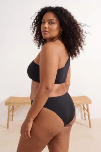 Trendyol Curve Black Chlora&Water Resistant LONG Lasting LYCRA® XTRA LIFE Plus Size Bikini Top - Image 3