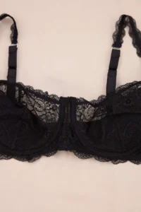 Trendyol Curve Black Lace Cellular/Delikli Covered Sleeveless balconette Knitting Bra - Image 2