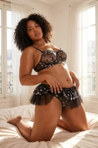 Trendyol Curve Black Floral Wireless Lingerie 3 Sets Set Plus Size Underwear Set - Image 2