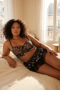 Trendyol Curve Black Floral Wireless Lingerie 3 Sets Set Plus Size Underwear Set - Image 3