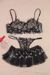 Trendyol Curve Black Floral Wireless Lingerie 3 Sets Set Plus Size Underwear Set - Image 4