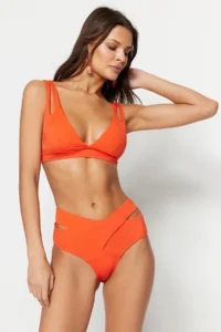 TRENDYOLMİLLA Red Cut Out/Pencere Detailed hipster High Waist Bikini Bottom