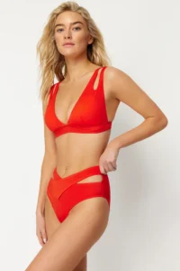 TRENDYOLMİLLA Red Cut Out Detailed hipster High Waist Bikini Bottom - Image 3
