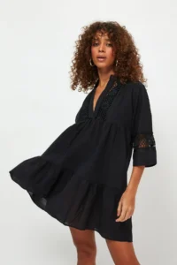 TRENDYOLMİLLA Black Weaving Lace 100% Cotton Beach Mini Dress - Image 6