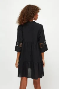 TRENDYOLMİLLA Black Weaving Lace 100% Cotton Beach Mini Dress - Image 9