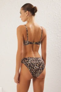 TRENDYOLMİLLA Leopard Patterned Regular Regular Waist Bikini Bottom - Image 4