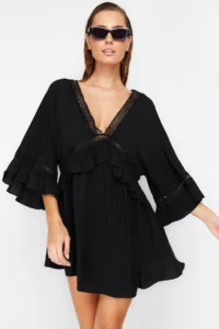 TRENDYOLMİLLA Black Weaving striped Beach Mini Dress