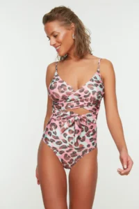 TRENDYOLMİLLA Leopard Patterned tied up Double breasted Yaka Covered hipster Swimsuit