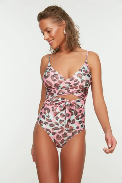TRENDYOLMİLLA Leopard Patterned tied up Double breasted Yaka Covered hipster Swimsuit