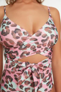 TRENDYOLMİLLA Leopard Patterned tied up Double breasted Yaka Covered hipster Swimsuit - Image 3