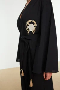 TRENDYOLMİLLA Black Weaving Embroidered Maxi Beach Belted Kimono&Kaftan - Image 4