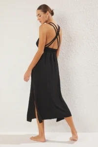 TRENDYOLMİLLA Black Weaving Low-cut back 100% Cotton Beach Midi Dress - Image 2