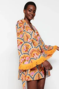 TRENDYOLMİLLA flower patterned Weaving Tassel Detailed 100% Cotton Beach Mini Belted Beach Kimono&Kaftan - Image 4