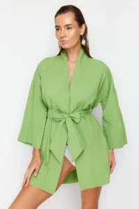TRENDYOLMİLLA Green Weaving Beach Mini Belted Kimono&Kaftan - Image 2