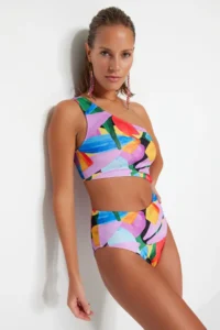 TRENDYOLMİLLA Abstract Patterned Cut Out/Pencere Detailed One Shoulder Covered Regular Mayokini - Image 3