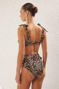 TRENDYOLMİLLA Leopard Patterned tied up hipster High Waist Bikini Bottom - Image 4