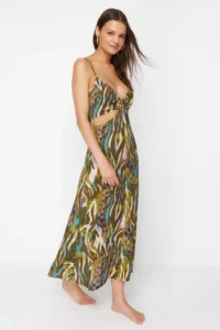 TRENDYOLMİLLA Abstract Patterned Weaving Cut Out Detailed Maxi Beach Dress - Image 4