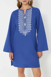TRENDYOLMİLLA Mavi Mini Weaving Embroidered 100% Cotton Beach Dress - Image 5