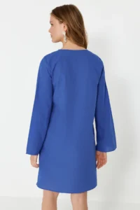 TRENDYOLMİLLA Mavi Mini Weaving Embroidered 100% Cotton Beach Dress - Image 6