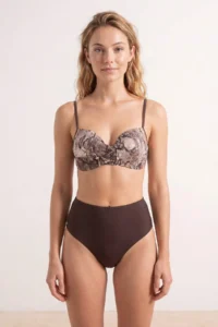 TRENDYOLMİLLA Snake Patterned balconette Covered Regular High Waist Bikini Set - Image 3