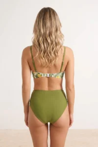 TRENDYOLMİLLA Tropical Patterned Patterned balconette Covered Regular High Waist Bikini Set - Image 3