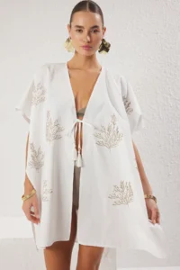 TRENDYOLMİLLA WHITE Weaving Embroidered Beach Mini Kimono&Kaftan - Image 4