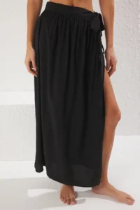 TRENDYOLMİLLA Black Weaving Maxi Beach Pareo - Image 3