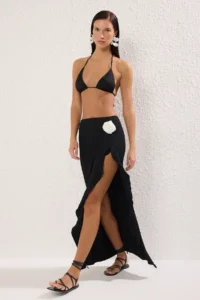 TRENDYOLMİLLA Black Knitting Floral Appliqued Maxi Beach Pareo - Image 2